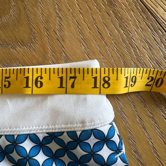 CALLAWAY Geo Floral Print Wrap Golf Skort in Brilliant White - Picture 6 of 9